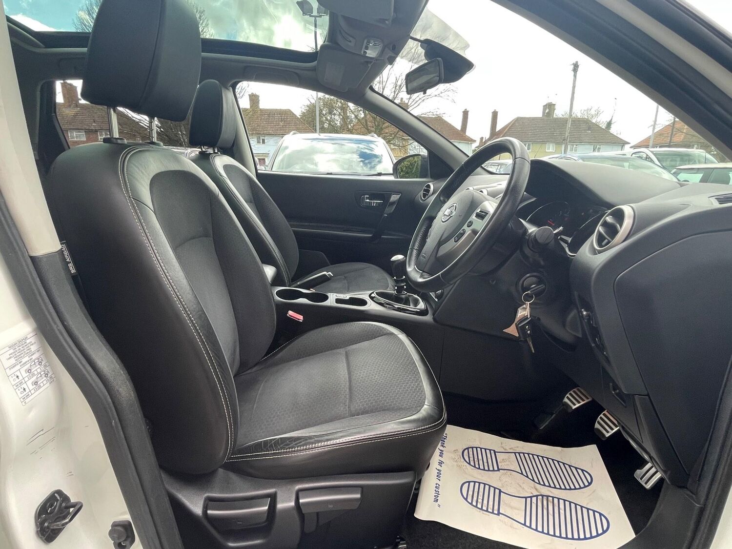 Used NISSAN QASHQAI 2013 White in Bury St Edmunds, Suffolk Bury Motor