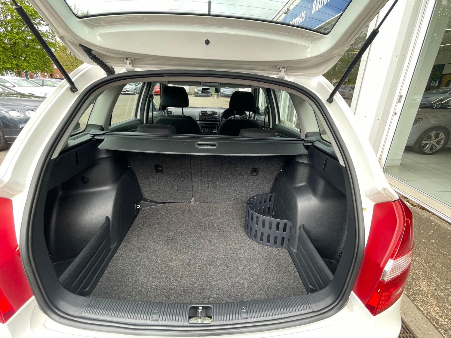 Used SKODA FABIA 2014 White in Bury St Edmunds, Suffolk Bury Motor