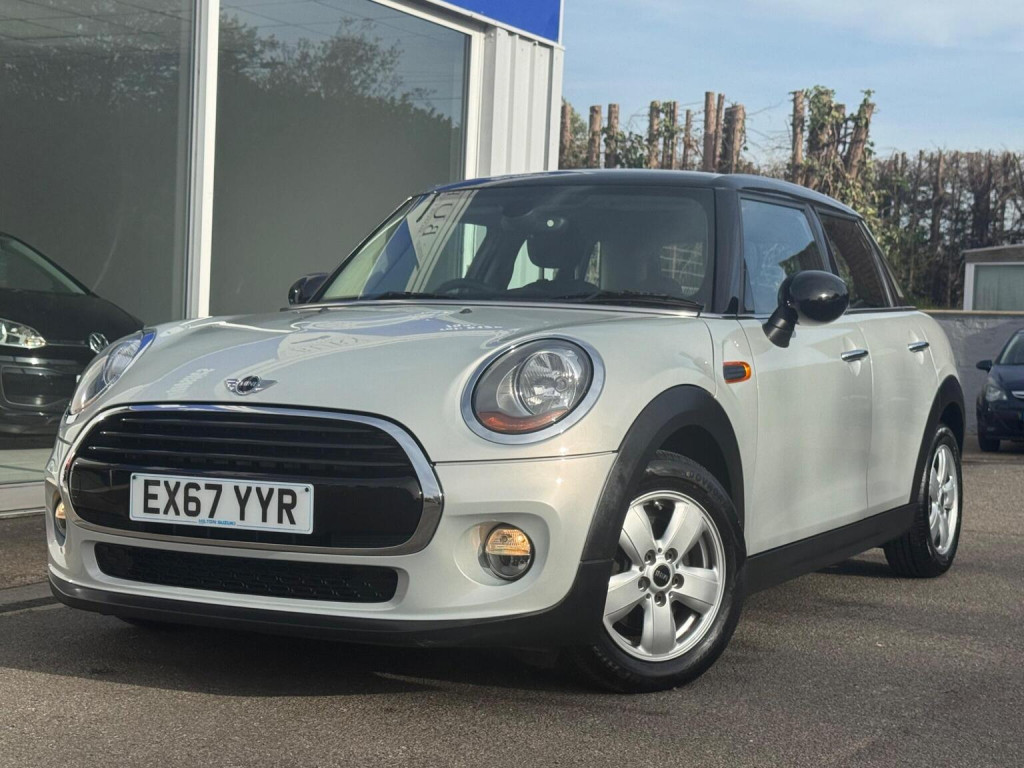 2017 MINI Hatch